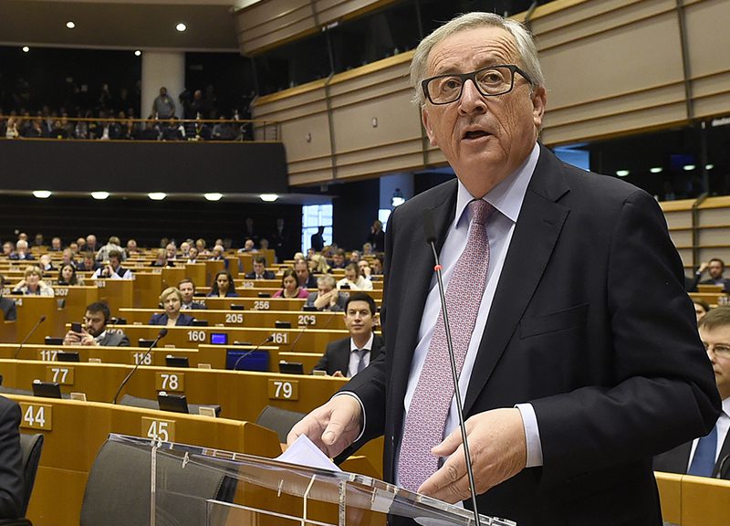 Jean-Claude Juncker speaks before the European Parliament in Brussels